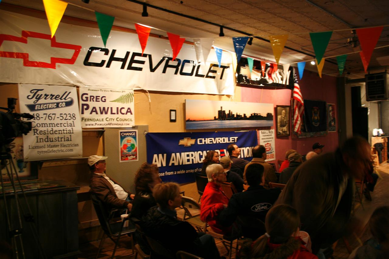 Illustration for article titled Detroit Area Cafe To Support Automakers By Attempting World's Longest Concert